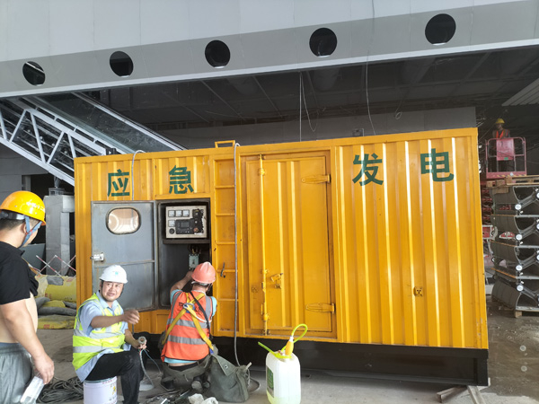 扎鲁特怎样判断空气滤清器是否需要更换？